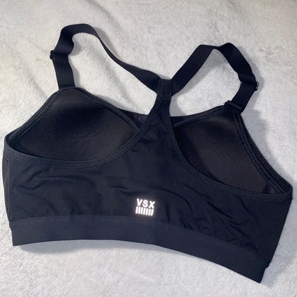 VSX Knockout Front-Close Sports Bra - Picture 4 of 8